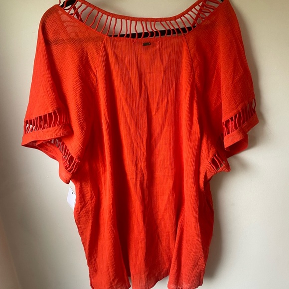 O’Neill ‘Wallows’ Beach Cover Up - Picture 7 of 8